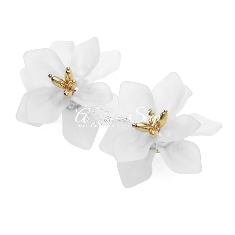 Summer Carnation White Acrylic Earring