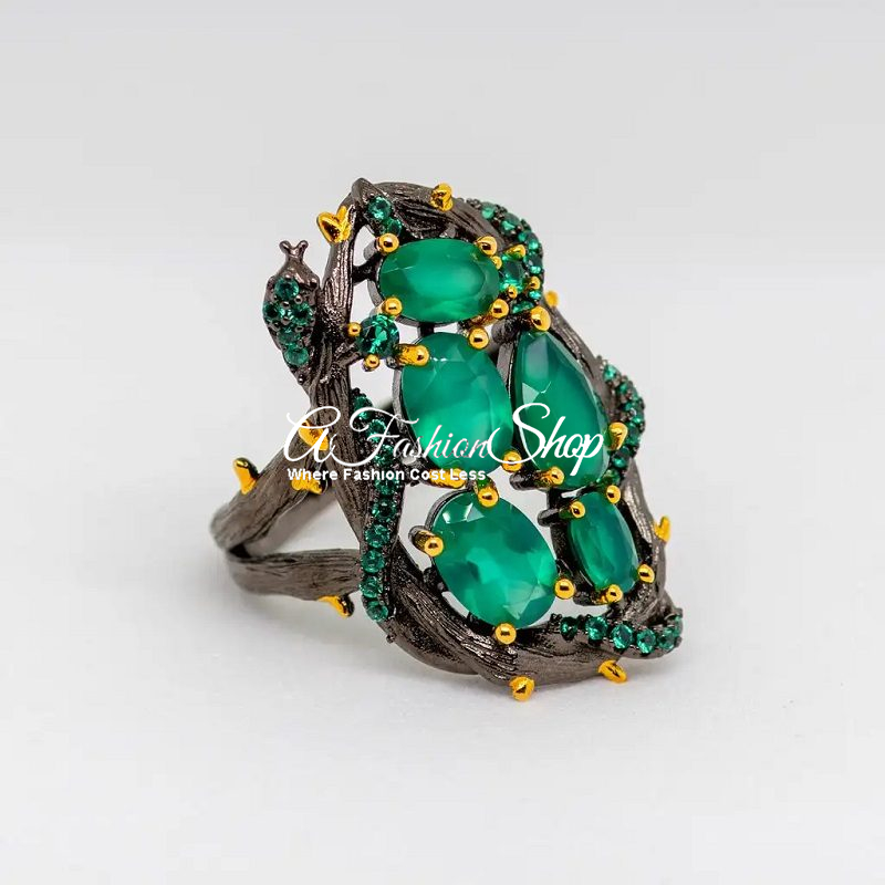 La Bellezza Green Agate Cocktail Halloween Ring