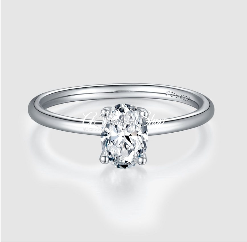 Sparkling Oval Cut Diamond Moissanite Ring