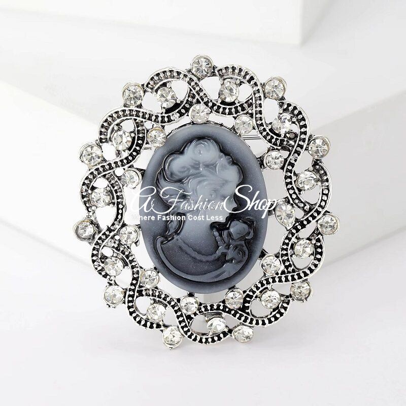 Queen Brooch Crystal Round Pin -Catherine