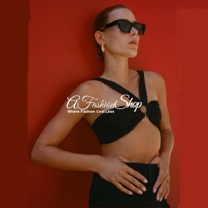 Women Top Cut Out Black Crop