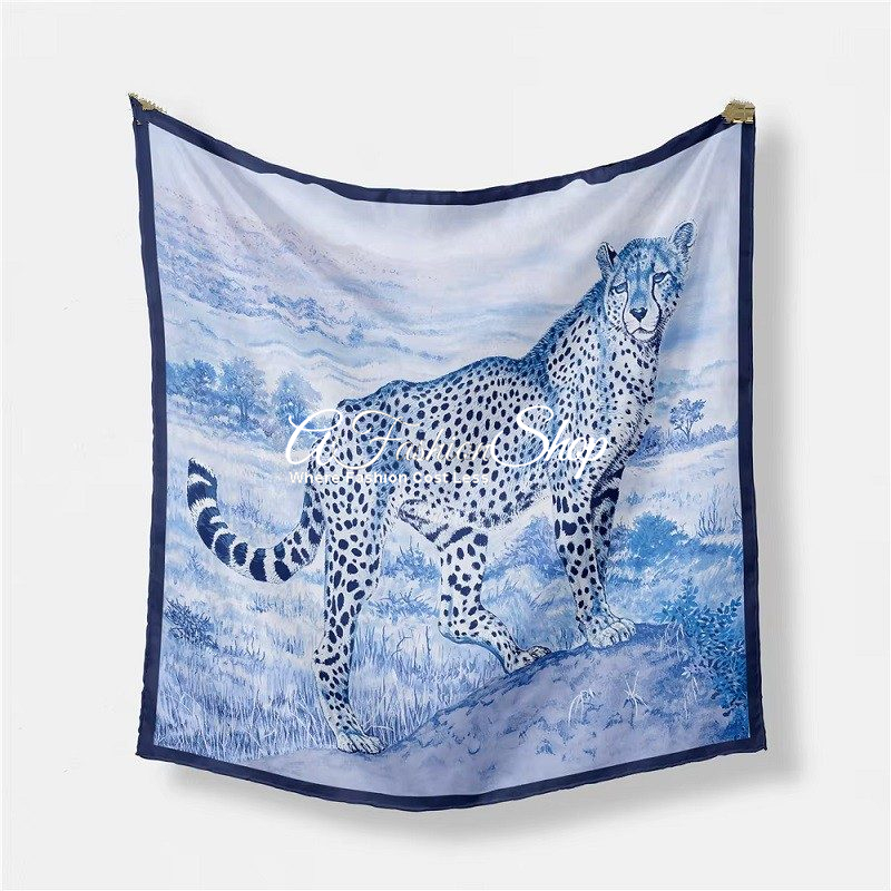 Headscarf Luxe Carre’ 53 Cheetah Héros Silk